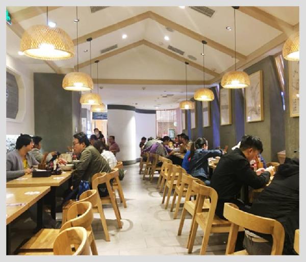 �Ϸǵ�С��ɽ����ζ�ؑcС��