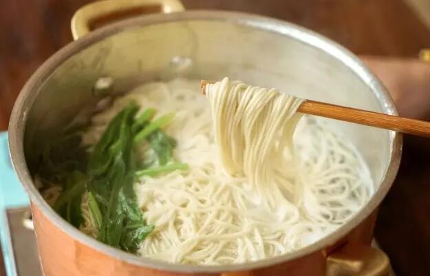 ���^����